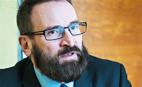 As you can imagine, the video has brought back conversation around jozsef szajer, the arrest, and the fidesz's homophobic policies. Szájer József: Mi már láttunk karón varjút