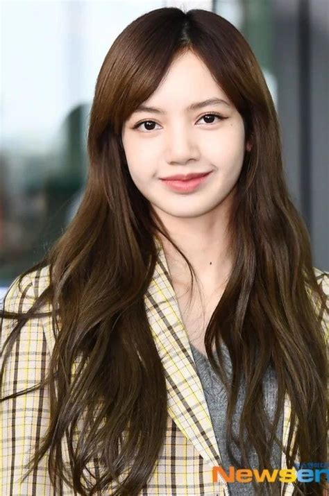 Does Blackpink Lisa Look Better With Or Without Bangs Quora