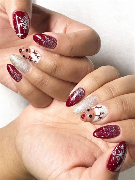 The Cutest And Festive Christmas Nail Designs For Celebration