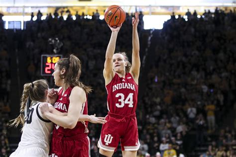 Indiana Women S Basketball Drops Last Regular Season Game To Iowa Off
