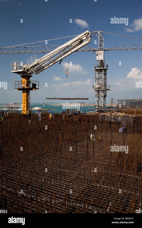 Gateway Building Construction Palm Jumeirah Dubai Uae Stock Photo Alamy