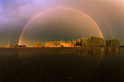 Picture Of The Day This Double Rainbow Is Perfect Twistedsifter