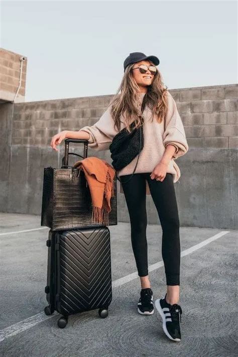 45 Chic Travel Outfits To Stay Comfy And Stylish 2024 Best Travel