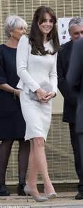 Kate Middleton Visits Womens Jail Hmp Send To Meet Inmates Battling