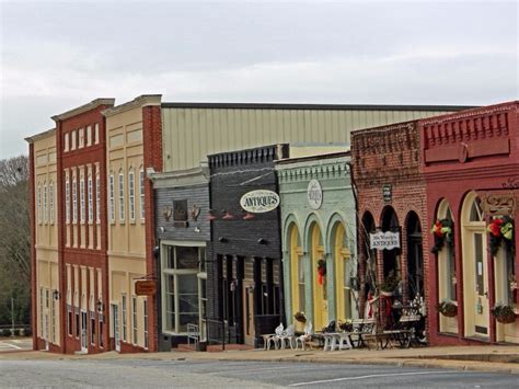 11 Most Charming Small Towns To Visit In Georgia