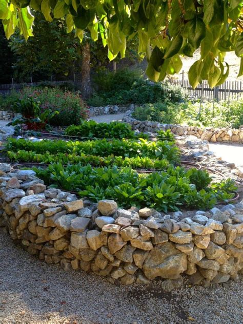 Incredible 20 Stone Raised Garden Beds Ideas For Awesome Yard Stone