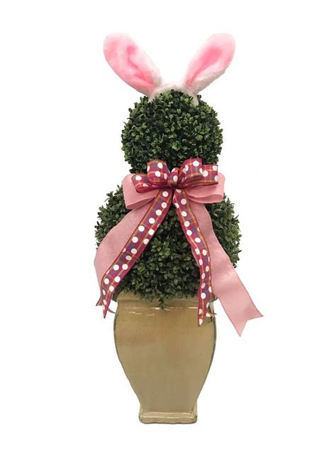 How To Make A Boxwood Bunny Diy Easter Topiary Trees And Trends