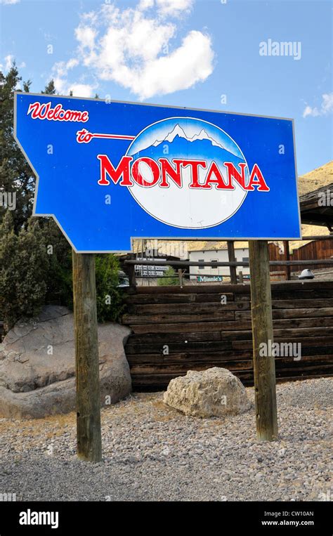 Welcome To Montana Sign Mt Us Stock Photo Alamy