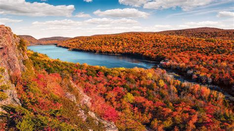 Lake Of The Clouds Porcupine Mountains In Fall Color