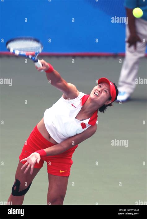 Chinas Li Na Competes In The Womens Tennis Team Final At The 16th Asian