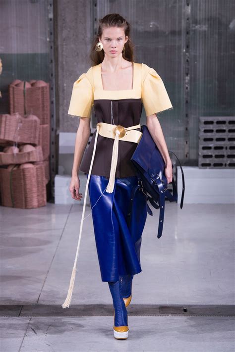 Marni Fall 2018 Ready To Wear Collection Vogue Fashion Casual