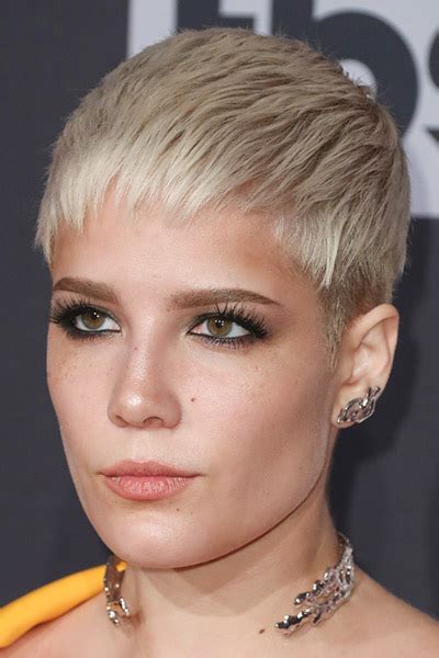 5 Hairstyles For Short Fine Hair Plus 40 More Uk