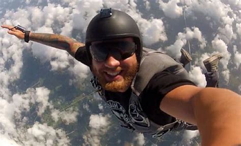Most Extreme Selfies Ever Taken Nothing Can Top The Last One Reckon Talk
