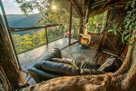 Uninterrupted views over the vast wollemi wilderness and a large northerly facing deck make wollemi cabin an idyllic blue mountains accommodation option for couples and families alike. Wollemi Wilderness Treehouse in Blue Mountains Australia ...