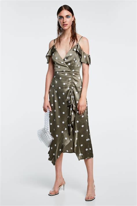 We're choosing an outfit to feel. Wedding in September in sight? 17 guest dresses with which ...