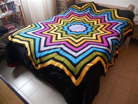 Para tejer este punto deben montar una cadena múltiplo de 17 más 1 extra y las hileras que deben repetir son 20. Manta para cama de 2 plazas - Crochet - Tejidos de Punto ...