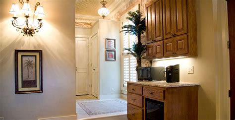 History Meets Luxury Vintage Estate Restored To Perfection On Craigslist Tampa