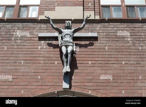 Christ Arms Outstretched Hi Res Stock Photography And Images Alamy