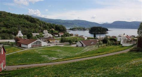 Os og fusaposten er lokalavisa for os og fusa, med lokale nyhende på papir, nett og tv. Oppstart for «Strandvik Montessoriskule» - Strandvik