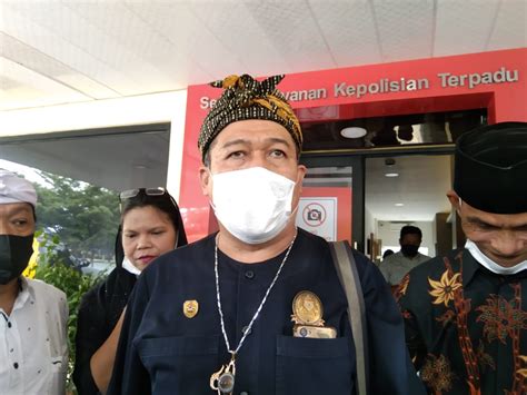 Majelis Adat Sunda Mengecam Pernyataan Edi Mulyadi Yang Meghina Suku Dayak Dan Gunakan Iket