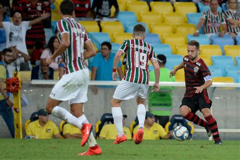 Nobarcuy menghadirkan streaming bola online dengan kualitas hd tanpa buffering yang bisa. Flamengo x Fluminense: Goleiro vê partida difícil, mas ...