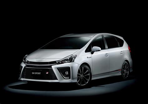 Toyota Motor Corp On Twitter See How The Prius α Gr Sport Japan