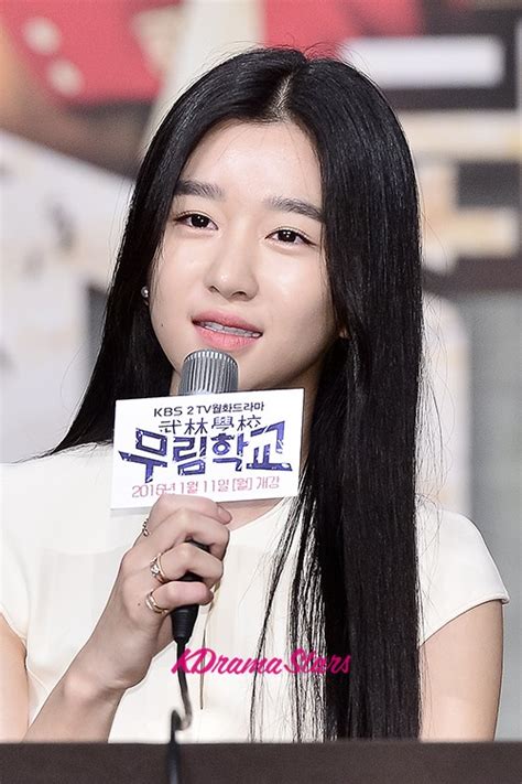She is an actress, known for it's okay to not be okay (2020), yangjamoolrihak (2019) and recalled (2021). Seo Ye Ji Attends a Press Conference of KBS2TV Drama ...