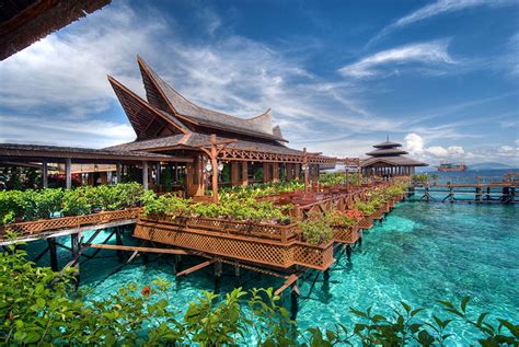 A medium sized resort, the sipadan water village resort features a total of 45 rooms, each of which are situated above the water, making this a truly over the water resort. Mabul Water Bungalows holiday accommodation in Malaysia ...