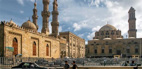 فى أول حوار صحفى يجريه فضيلة الإمام الأكبر شيخ الأزهر، الدكتور أحمد الطيب، لجريدة فى الشرق الأوسط منذ توليه منصبه. الازهر الشريف.. جامع وجامعة منذ أكثر من ألف عام