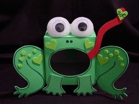 Friendly frog plant holder let this ha. Google Image Result for http://www.bwdesignstudio.com ...