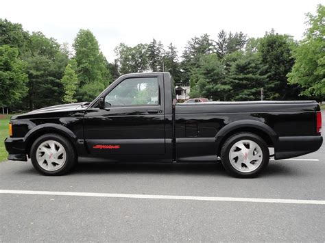 Used 1991 gmc syclone with awd/4wd, standard cab. 1991 GMC Syclone for Sale | ClassicCars.com | CC-997645