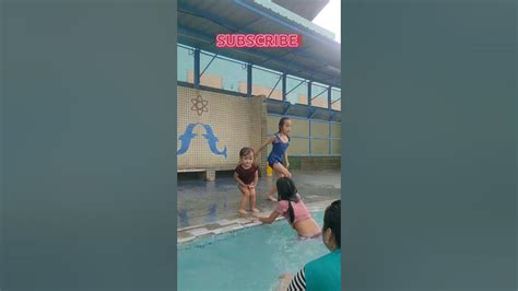 Asiknya Berenang Bersama Keluarga Besar Ku Shorts Shortvideo Youtube