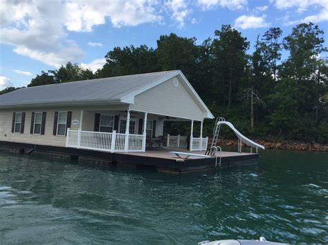 Internet, air conditioning, tv, satellite or cable, washer & dryer, children welcome, parking, no smoking, heater bedrooms: Enjoy a Floating Holiday on Norris Lake - HomeAway ...