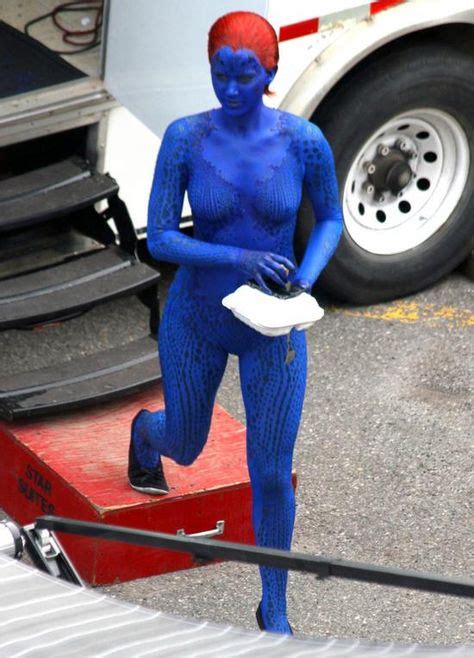 Jennifer Lawrence Dressed Up As Mystique On The Set Of X Men Days Of