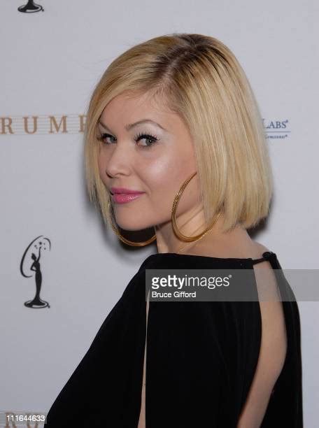 Miss Usa Shanna Moakler Photos And Premium High Res Pictures Getty Images