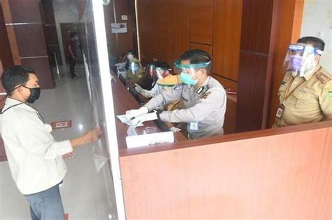 Rp 150.000biro jasa sim stnk perizinan. Bayar Pajak Kendaraan Lewat Biro Jasa Tak Dilarang, Polisi ...