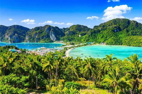 Tourists Guide To Phi Phi Don Paradise Island Of Thailand Joys Of