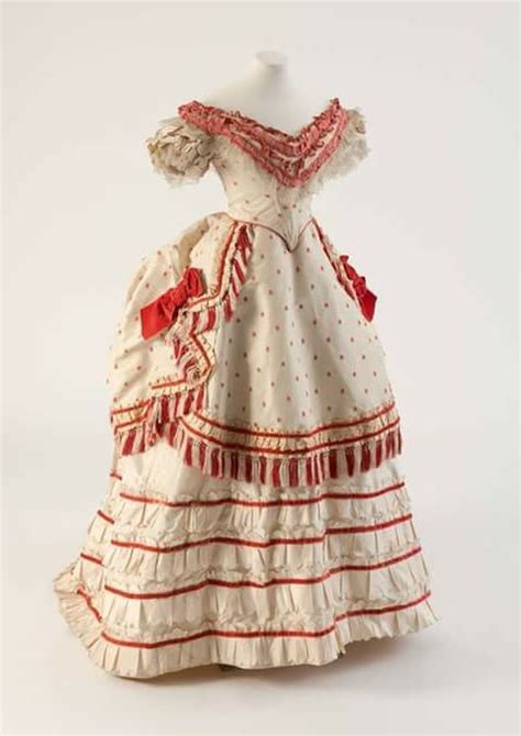 1870s Fashion Edwardian Fashion Antique Dress Antique Clothing