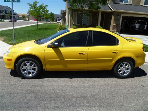 Contact 2002 dodge neon on messenger. 2002 Dodge Neon SXT: Exterior