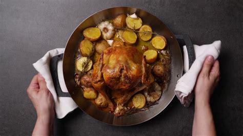 Roast the chicken for 1 1/2 hours, or until the juices run clear when you cut between a leg and thigh. HOW TO ROAST A CHICKEN | Le Poulet | GOODLIFE - YouTube