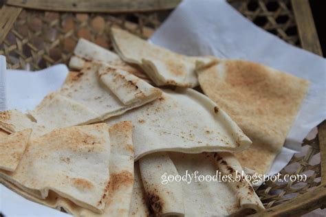 • learn how to make lebanese mountain bread! GoodyFoodies: Lebanese Food @ Al-Amar Express, Fahrenheit ...