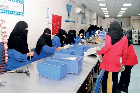 صنعتی شعبے میں سعودی خواتین کی تعداد میں 120 فیصد اضافہ Urdu News اردو نیوز
