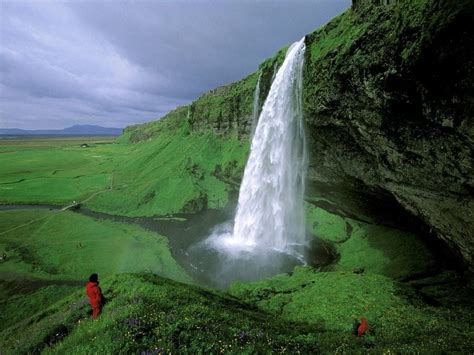 30 Iceland Photos Of Its Rugged Landscapes And Natural Wonders