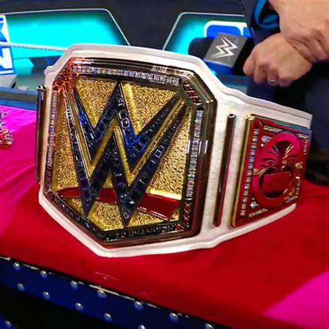 New Wwe Womens Title Belt Unveiled Charlotte Flair Returns Wonf4w