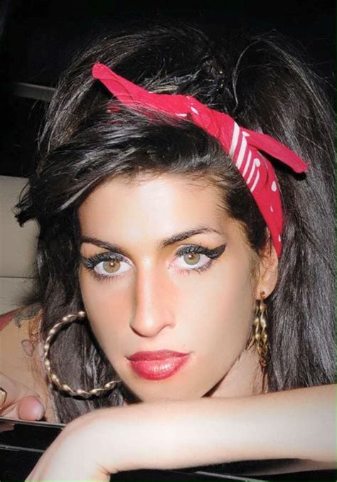 Pin By Lenny D On Amy Winehouse Amy Winehouse Style Winehouse Amy Winehouse