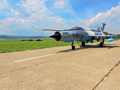 Built as indian air force type 96 by hindustan aeronautics, with. Mikoyan-Gurevich (MiG)-21 - Gdtfunda