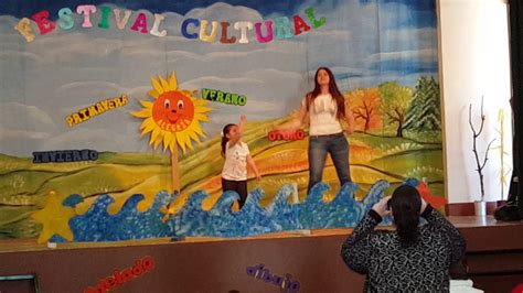 Madre E Hija Bailando En Festival Cultural 2017 Youtube