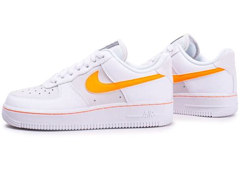 Emblazoned with the words united. air force one blanc orange,air force one blanc orange de sport