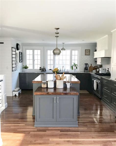 Have two tone kitchen cabinets. 20 Most Popular Kitchen Cabinet Paint Color Ideas | New ...