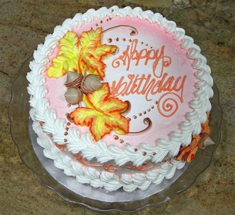 My sister maria's easy apple cake and ice cream. Cake Decorating Ideas For Beginners #cakedecoratingideasforbeginners | Fall leaf cake, Cake ...